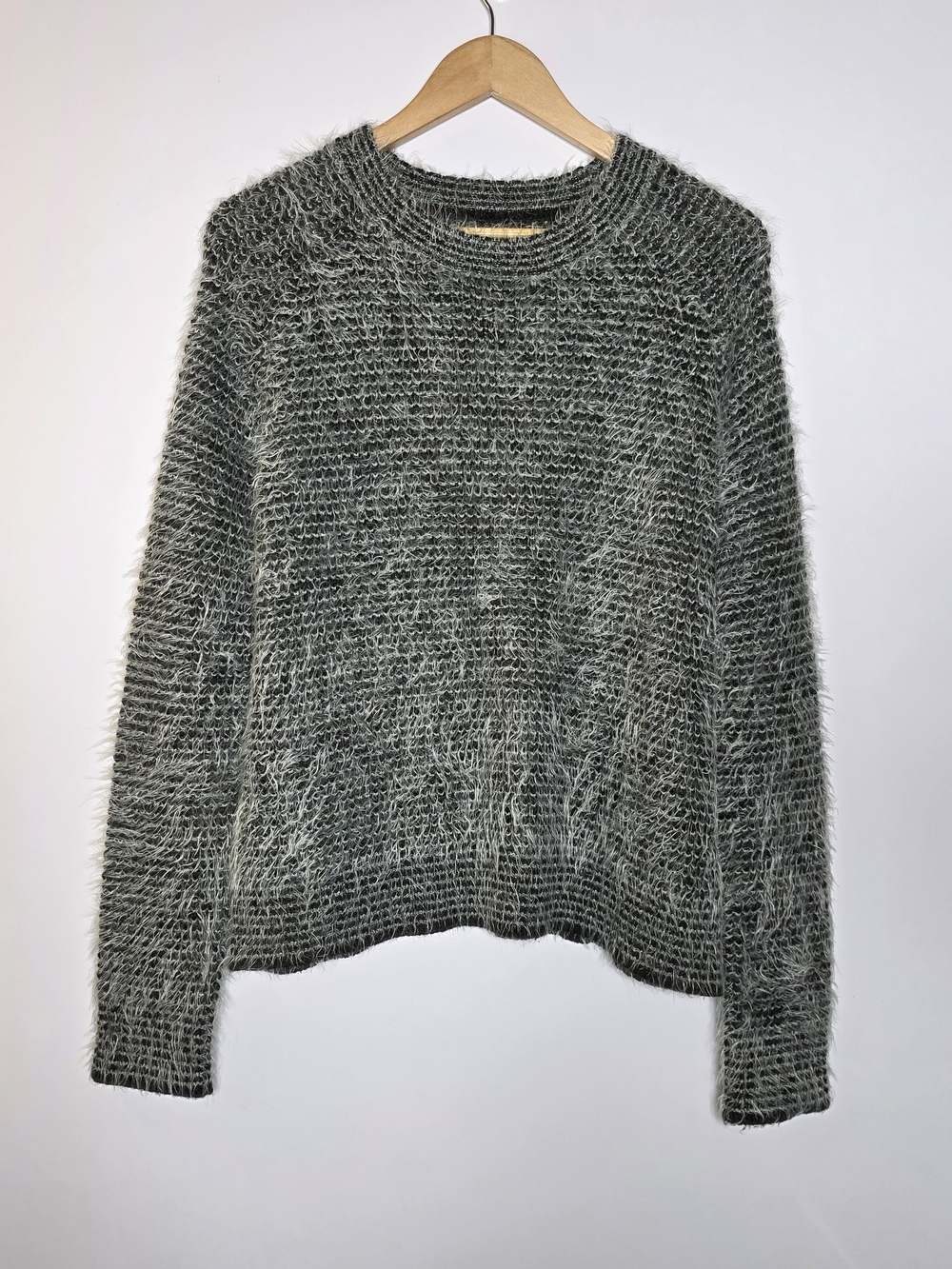 SamSoe SamSoe Feminine Fluffy Knit Sweater in Light Green Eyelash Knit Stretchy